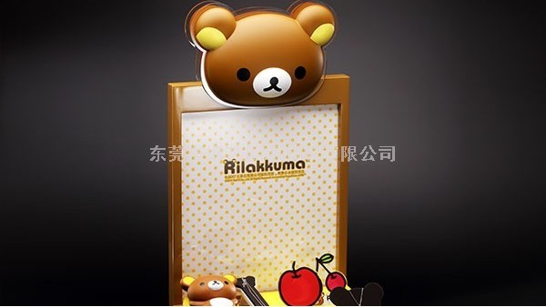 怎樣評定我們定制的亞克力展示架質量的好壞？